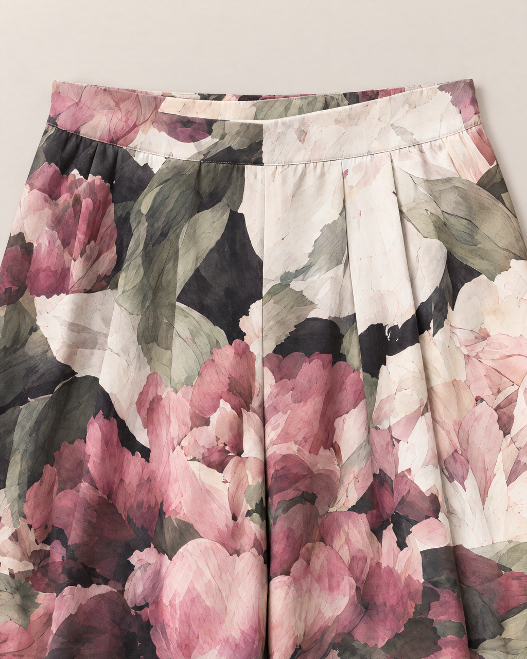 Adelina Elegant Wide-Leg Trousers - detail of the waistband, Floral