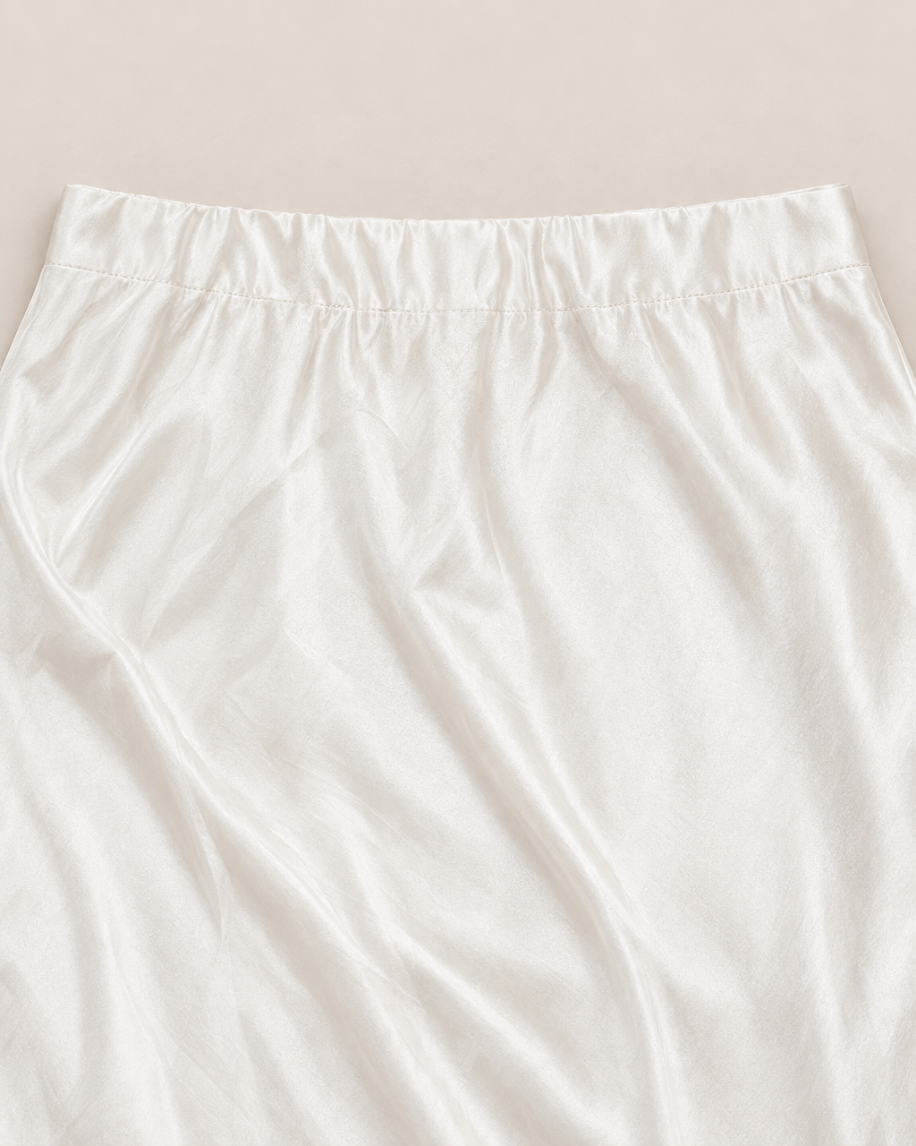 Amara Elegant Midi Skirt - detail of the waistband, White