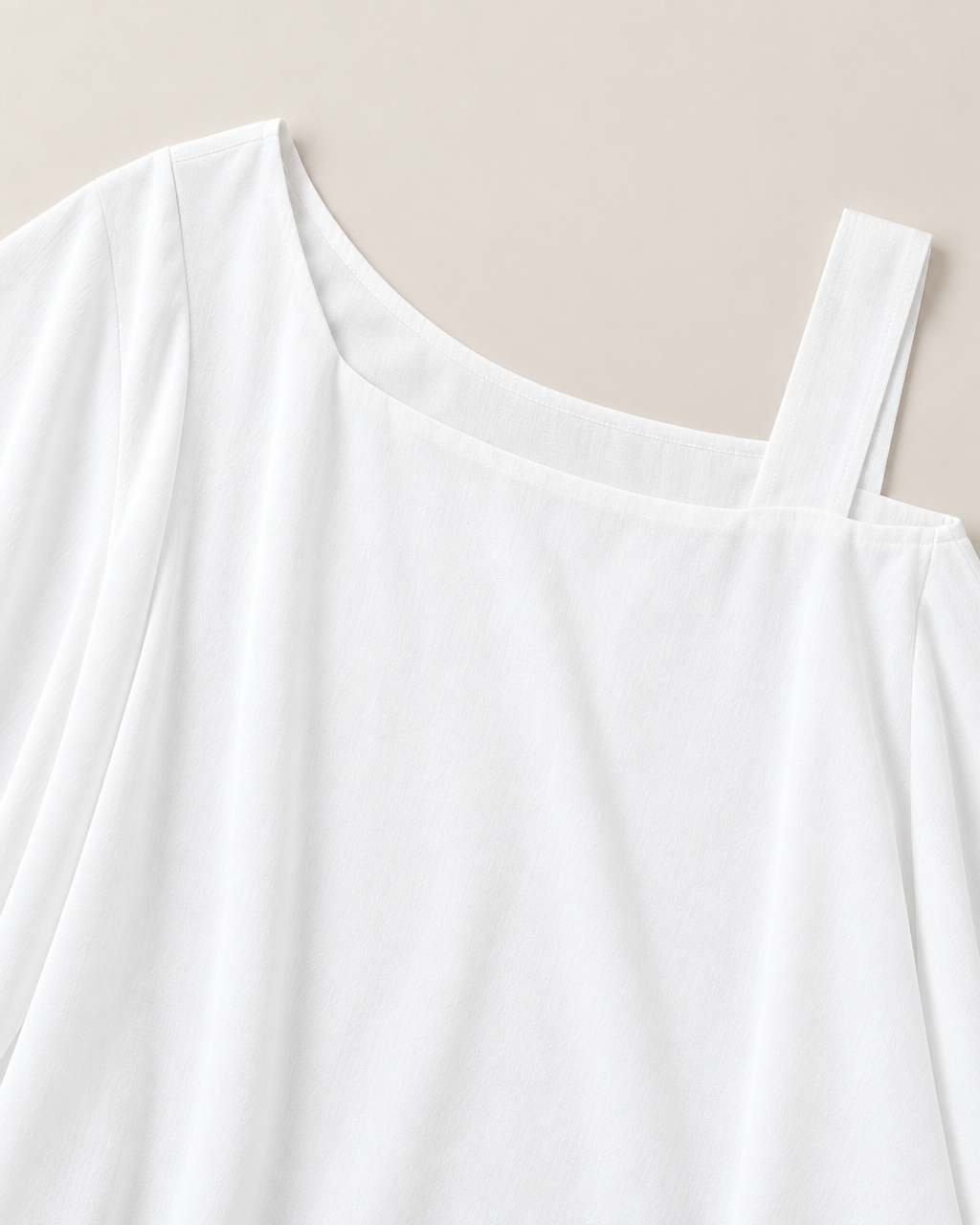 Anya Effortless Flowy Blouse - detail of the neckline, White