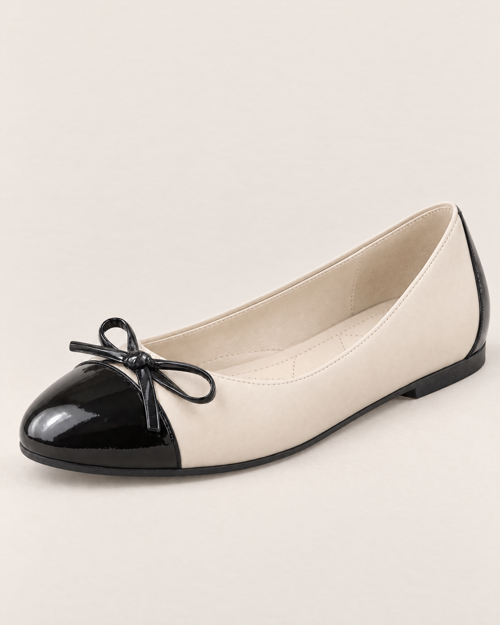 Briar Chic Slip-On Flats - detail of the toe, fastening and stitching, Beige