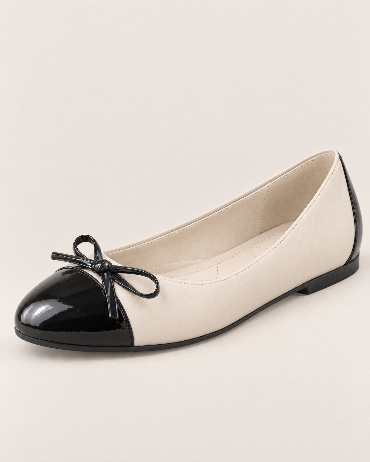 Briar Chic Slip-On Flats - detail of the toe, fastening and stitching, Beige
