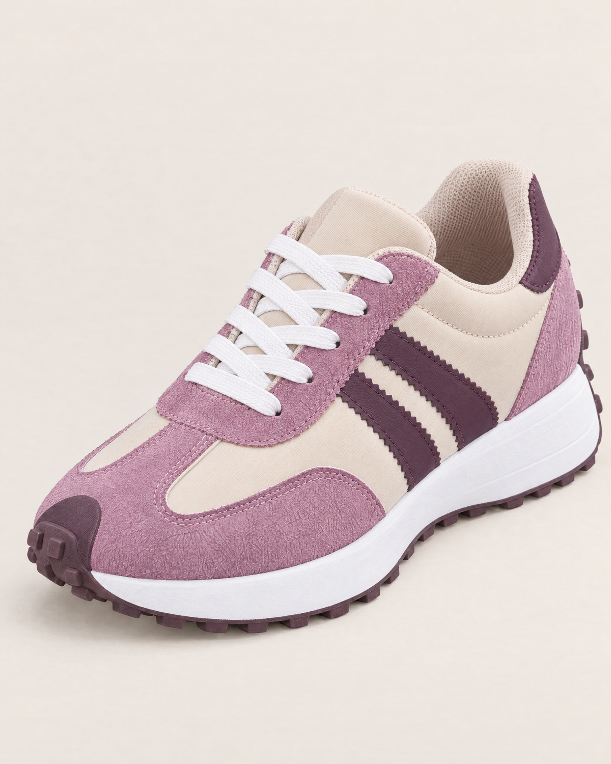 Corina Comfortable everyday sneakers - detail of the toe, fastening and stitching, Purple