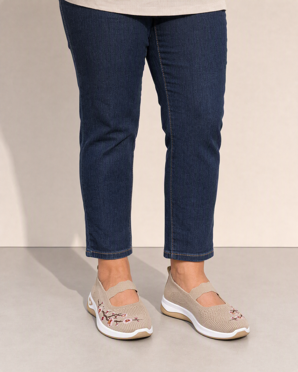 Elvira Floral Comfort Sneakers - Adeline studio