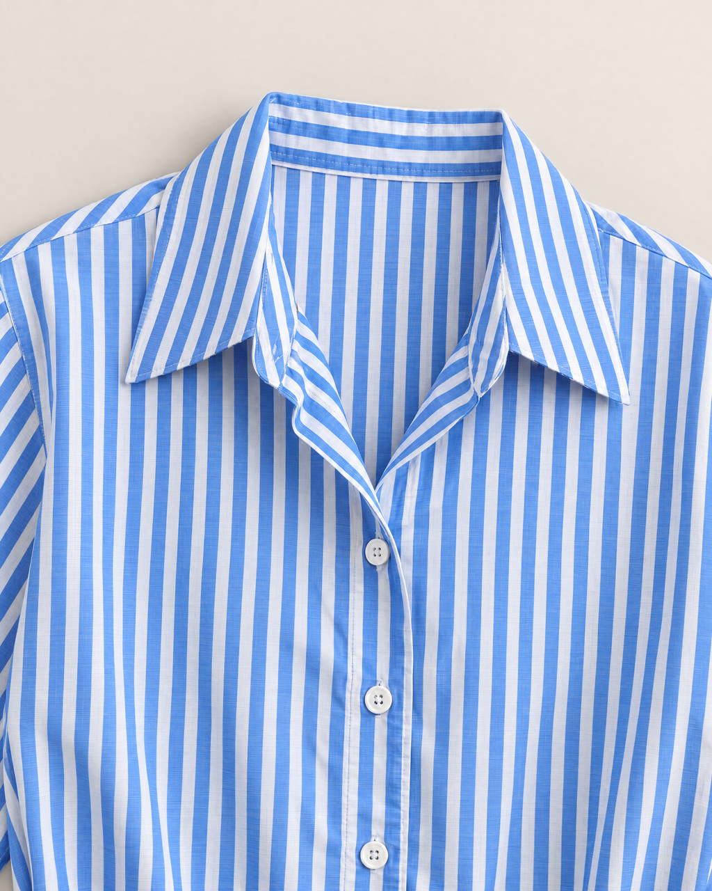 Jacqueline Striped Shirt Dress - detail of the neckline, Blue